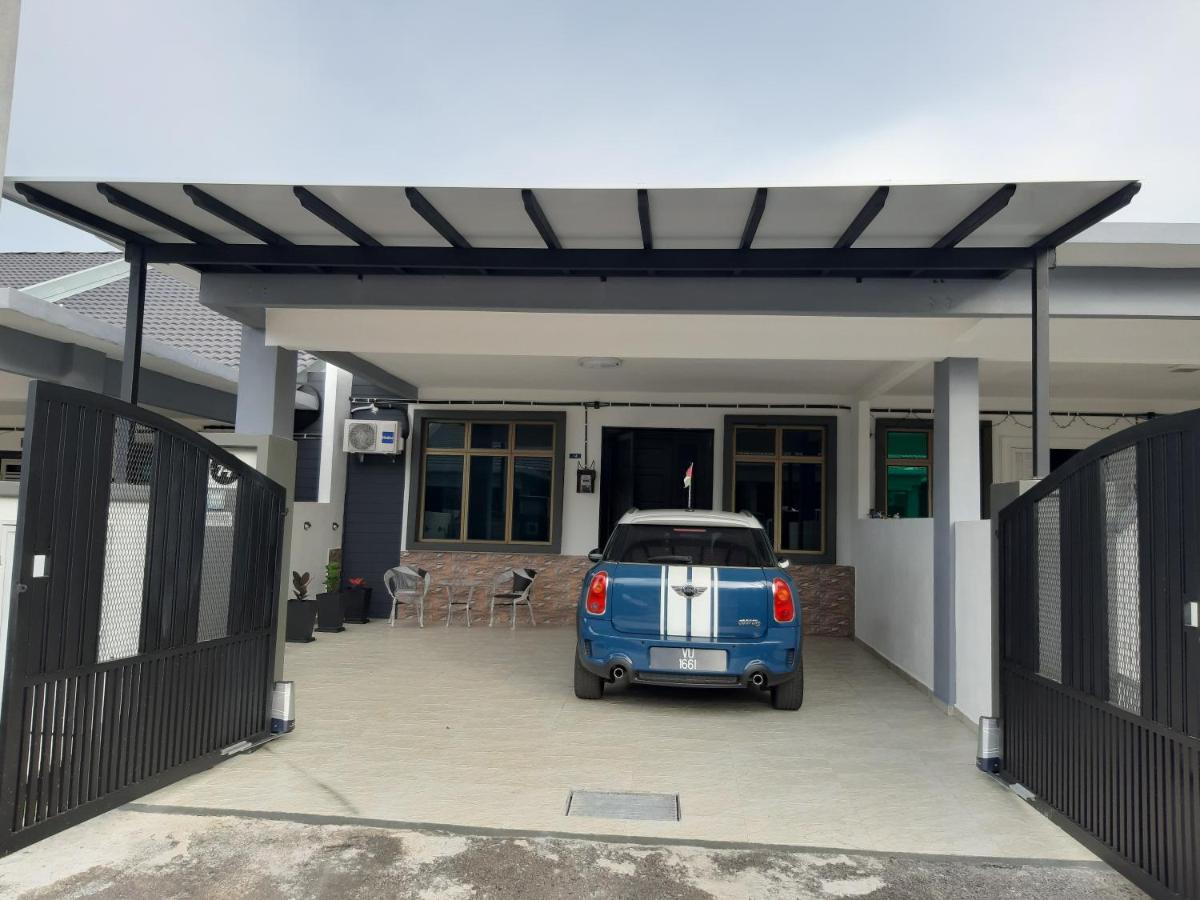 Rumah Armand Melaka 4Br Fully Aircond المظهر الخارجي الصورة