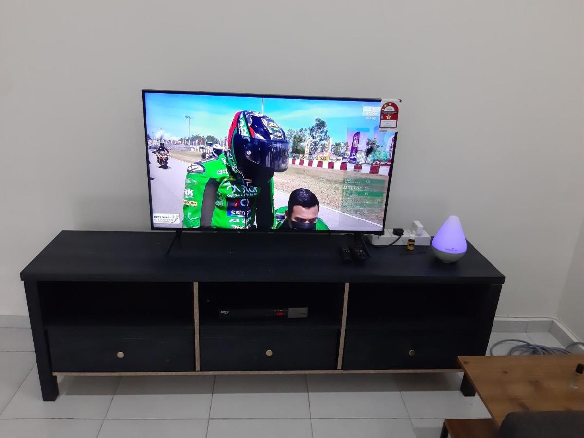 Rumah Armand Melaka 4Br Fully Aircond المظهر الخارجي الصورة
