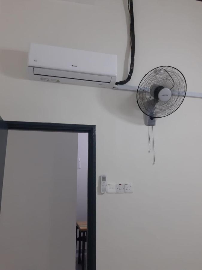Rumah Armand Melaka 4Br Fully Aircond المظهر الخارجي الصورة
