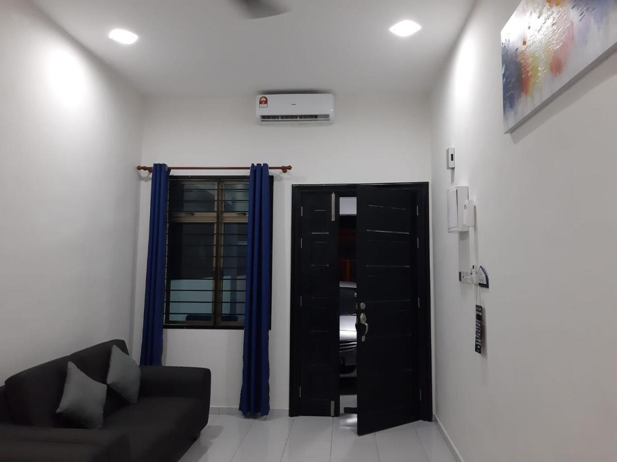 Rumah Armand Melaka 4Br Fully Aircond المظهر الخارجي الصورة