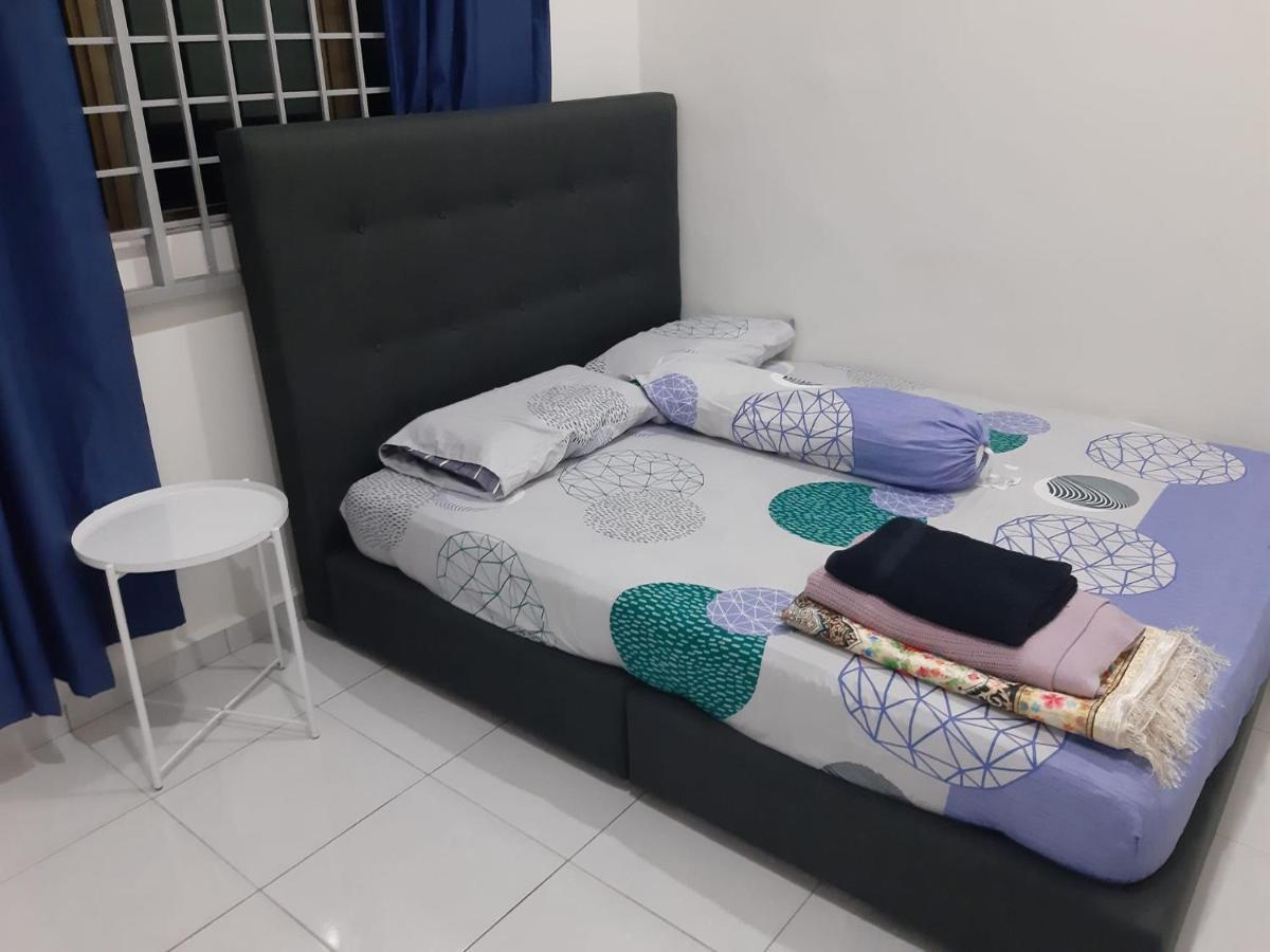 Rumah Armand Melaka 4Br Fully Aircond المظهر الخارجي الصورة